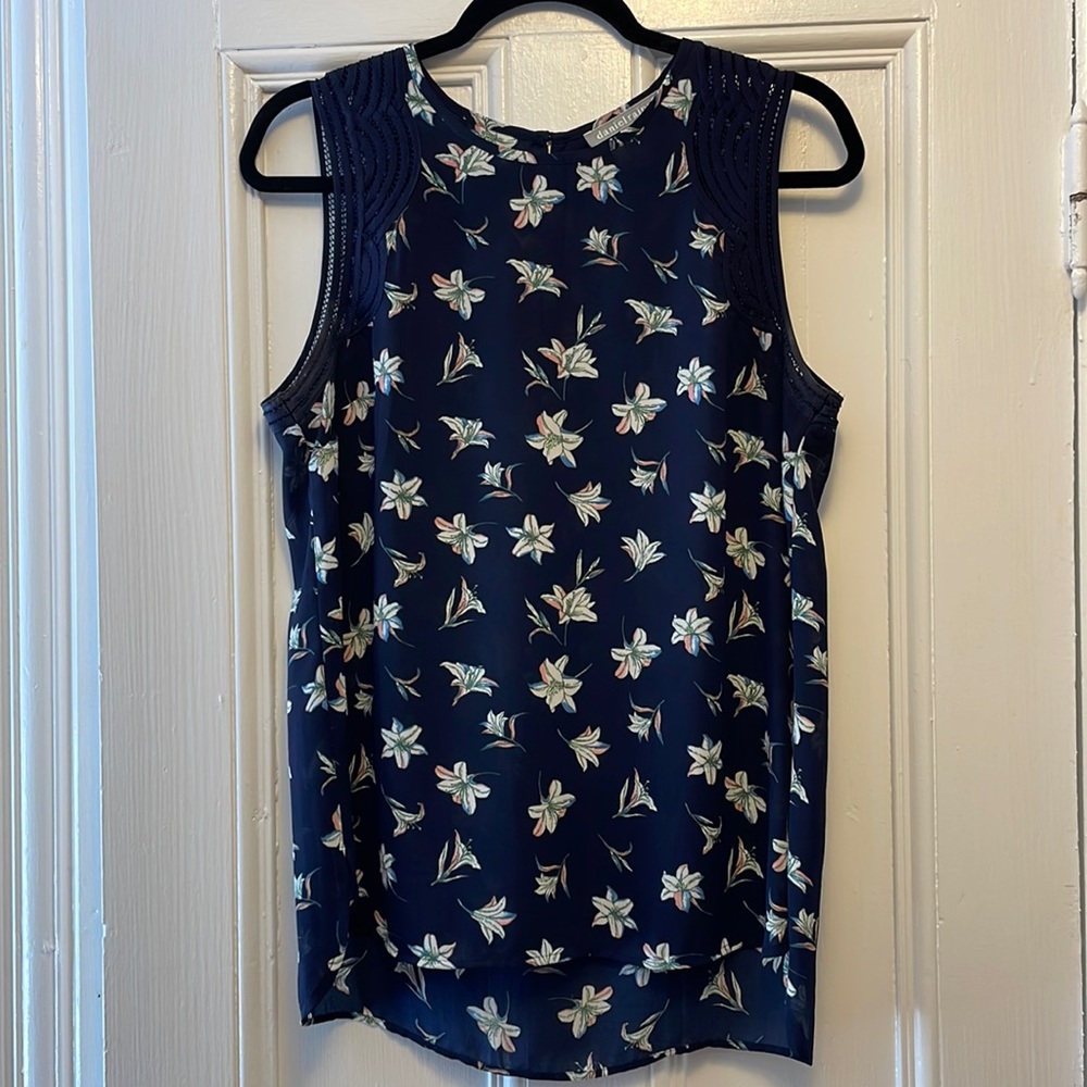 Floral sleeveless blouse